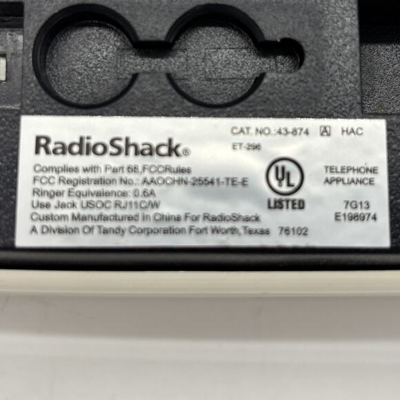 Vtg Radio Shack SlimLine Push Button Telephone White Backlit Corded Phone 43-874 - Picture 7 of 8